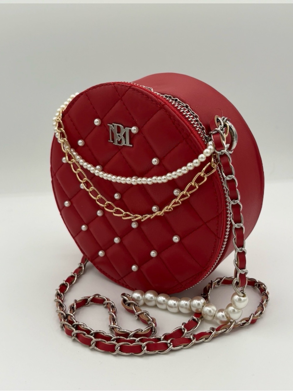 Badgley Mischka Red Round Quilted Pearl Crossbody Bag BM-4140 NWT